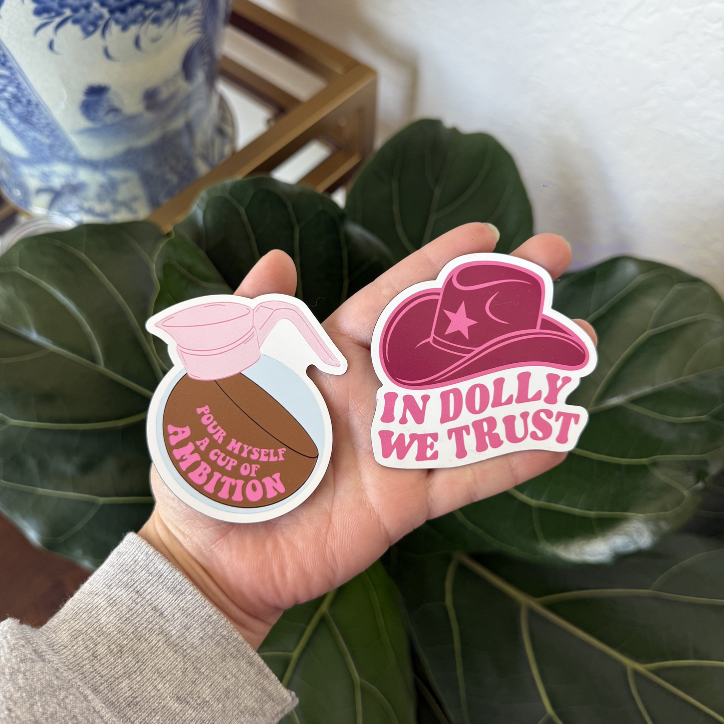 Dolly Magnets (Sold Separately)