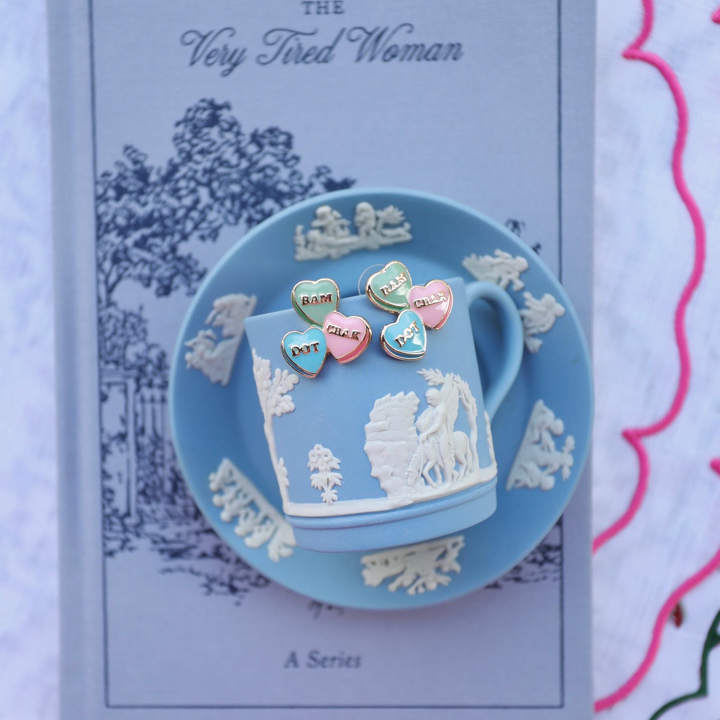 Troop Mahjong Conversation Heart Stud Earrings