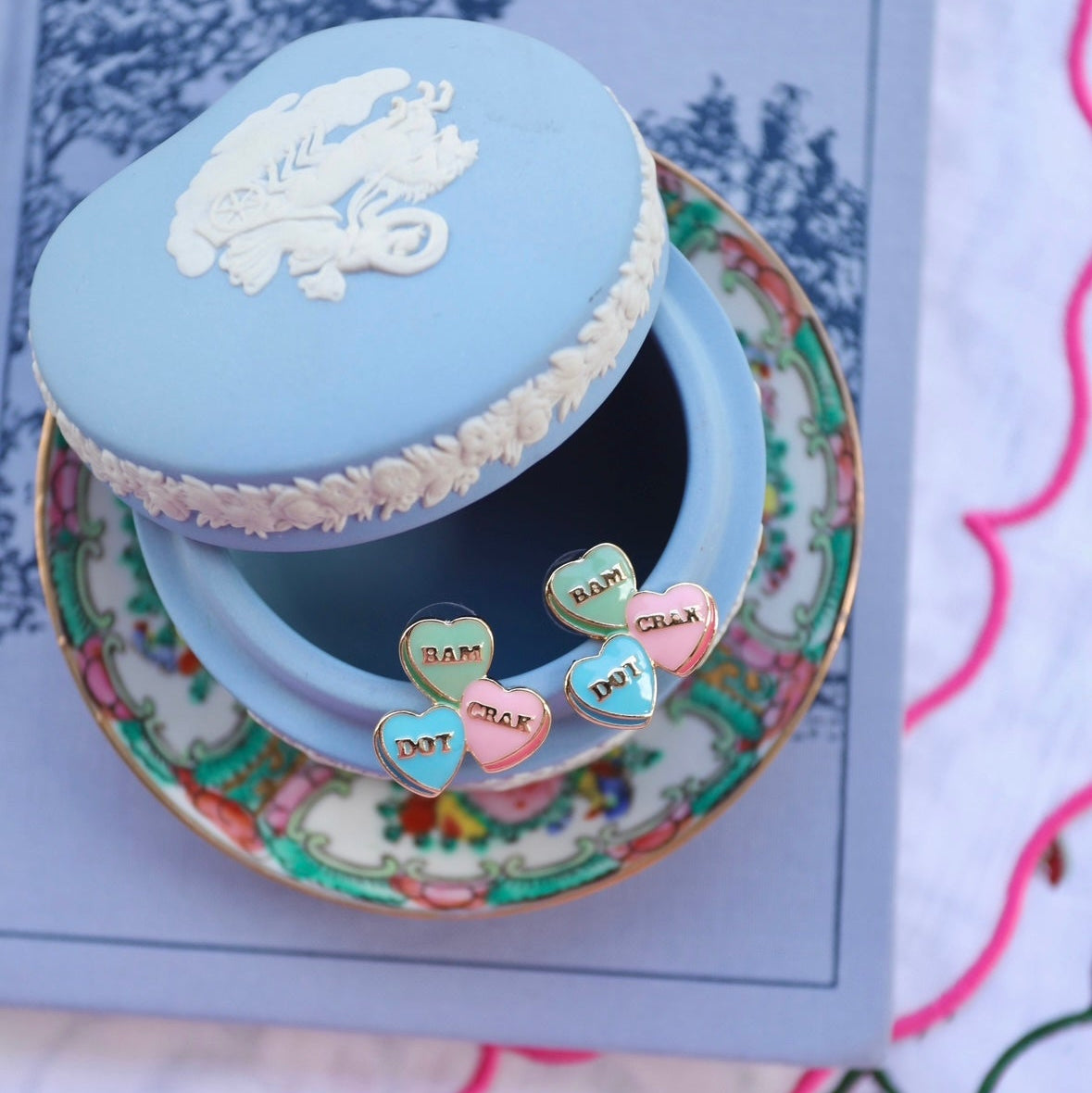 Troop Mahjong Conversation Heart Stud Earrings